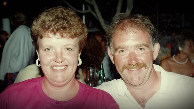 S05:E01 - Love, Greed & Betrayal