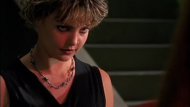 S02:E08 - Meet the Dupes