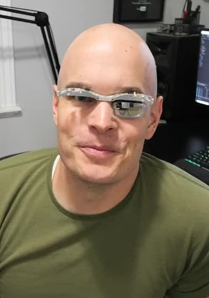 S01:E08 - The Best Laptop on Earth and the Future of Smart Glasses poster