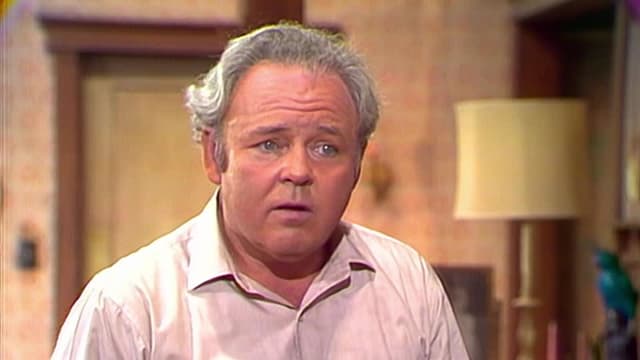S02:E11 - The Man in the Street