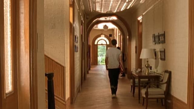 S01:E03 - The French Deception