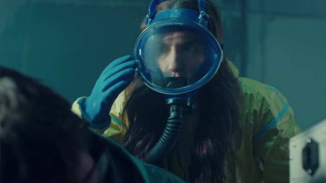 S04:E02 - Friends in Low Places