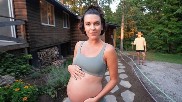 S01:E04 - 6 Months Pregnant Living in the Woods