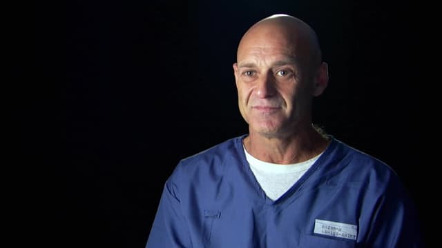 S05:E12 - Got Hammered on a Sailboat