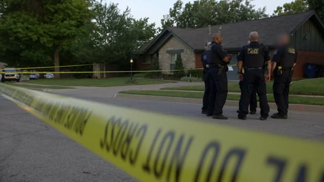 S07:E05 - Down a Dark Hallway