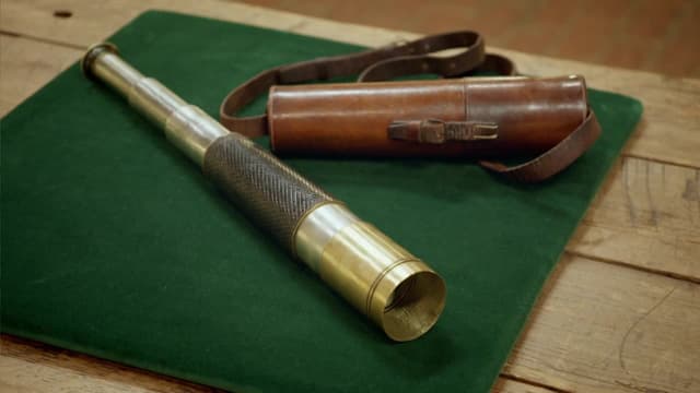 S07:E47 - Dad's Telescope, Aziz's Radio, Pookie the Elephant