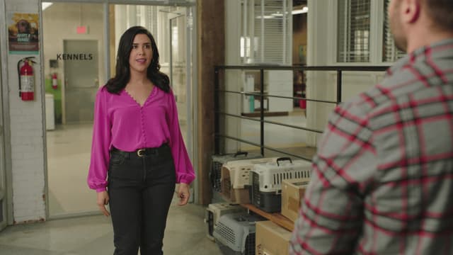 S02:E01 - Friends & Neighbours