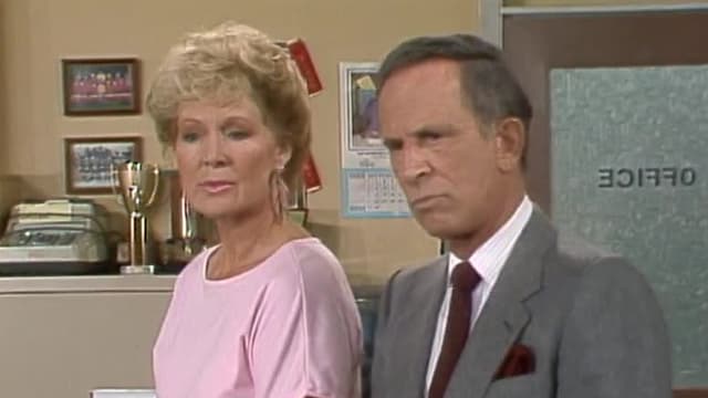 S01:E05 - Everyone's a Winner