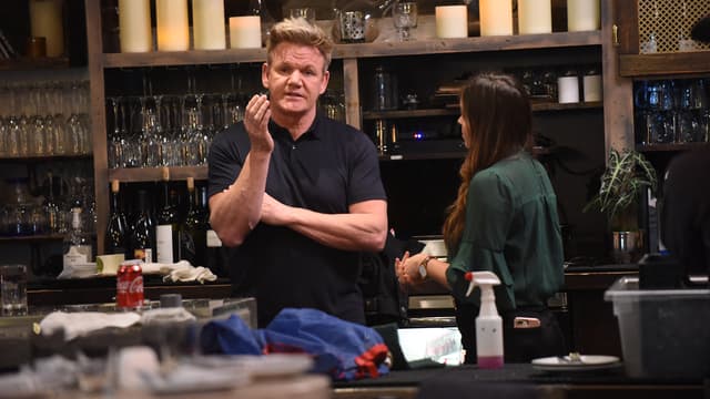 S02:E10 - M'Dears Bakery & Bistro