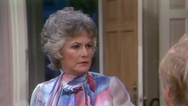 S06:E604 - The Flying Saucer