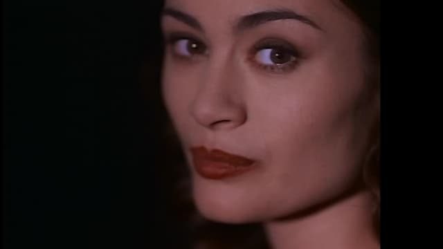 S02:E01 - Midnight Bells