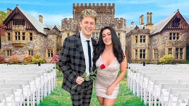 S01:E02 - Britt and Drew Pick Wedding Venue