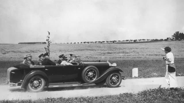 S01:E08 - Dangerous Car Journeys