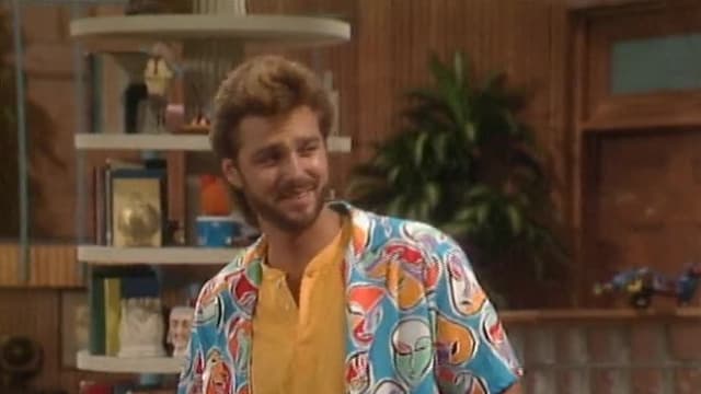 S02:E01 - Blast From the Past