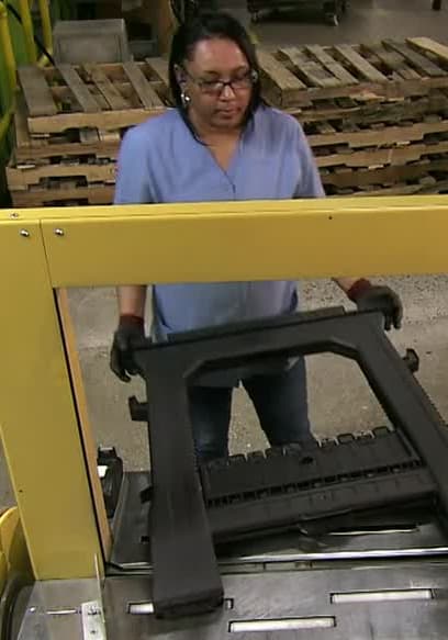 S15:E06 - Sawhorses and Toolboxes poster
