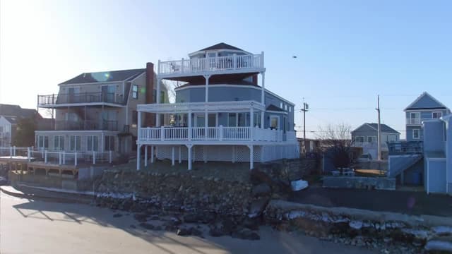 S01:E12 - New England Coastal Home