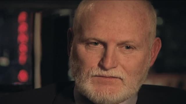 S07:E113 - Represión