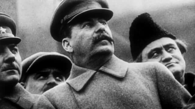 S01:E01 - The Gathering Storm