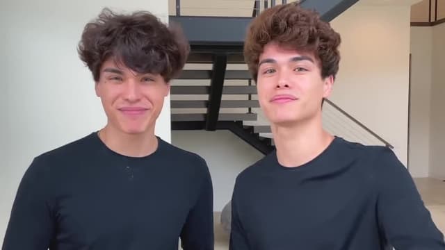 S08:E15 - Busting Summer Life Hacks / Sneaking Giant Candy Into the Movies