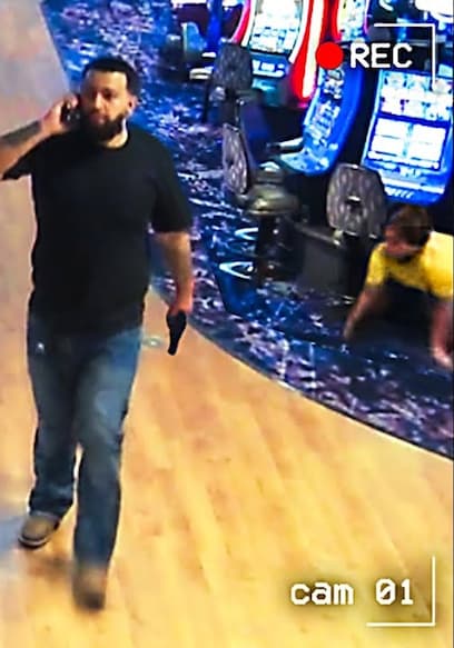 S01:E05 - Police Hunt Down The Hard Rock Casino Shooter poster