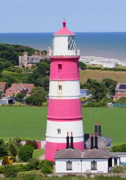 S01:E07 - Elstead, Happisburgh, Hampstead Norreys, and Ashwell poster