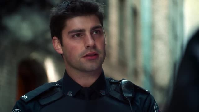 S01:E08 - Honor Roll