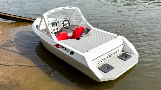 S01:E03 - Finishing My Electric Jet Boat