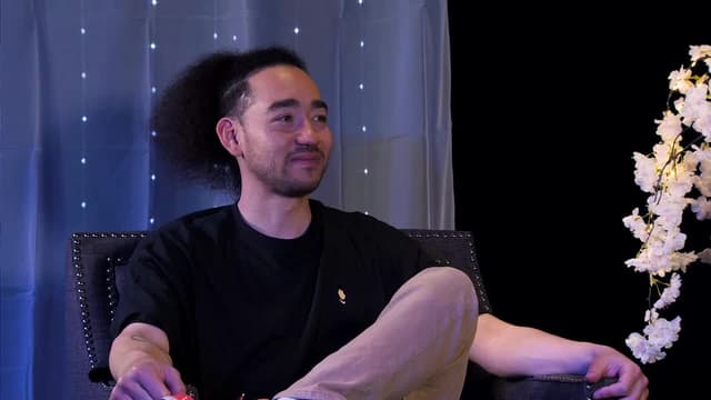 S01:E03 - Young Veteran Turns Comedian