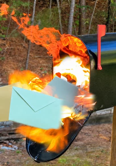 S01:E10 - Junk Mail and Giant Boat poster