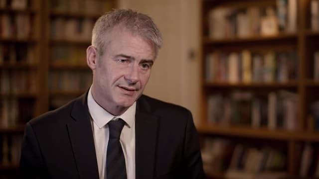 S07:E01 - Stephen Unwin and William McFall