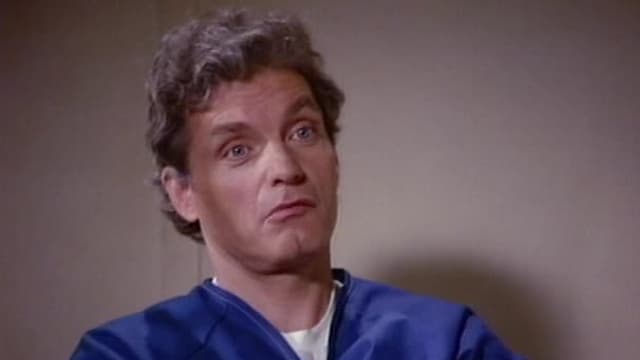 S09:E01 - The Price of Freedom