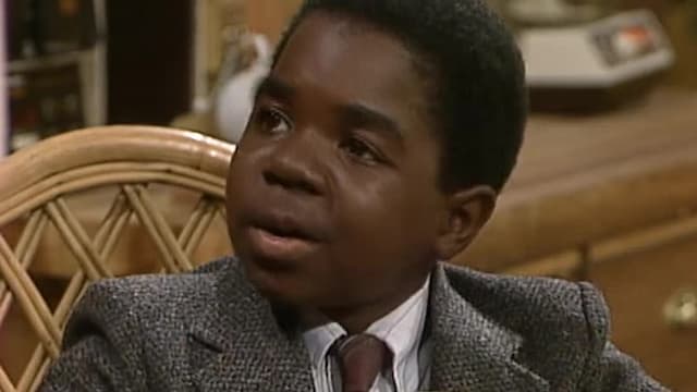 S08:E801 - Love on the Run