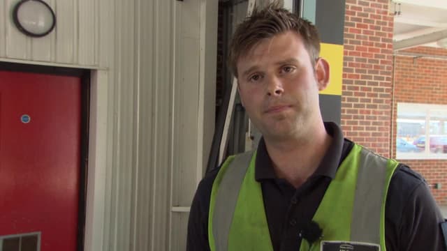 S02:E06 - Every Dog Has His Day