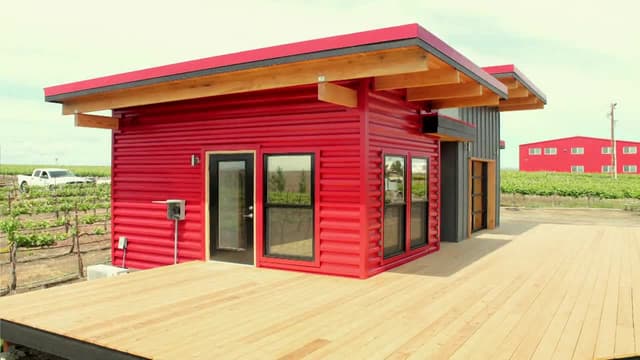 S01:E12 - Tiny Winery Homes