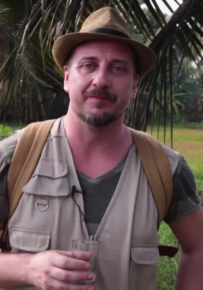 S01:E10 - Kerala (India) poster