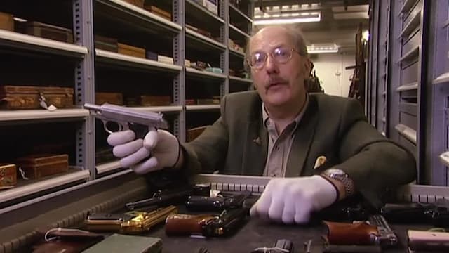 S01:E07 - Weapons