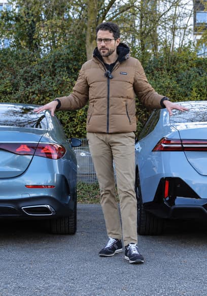 S01:E07 - Mercedes E-Class vs BMW 5 Series: Diesel Rivals Compared poster