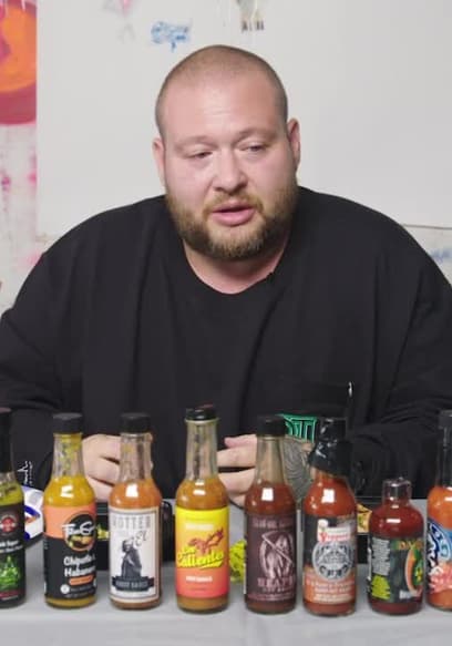 S12:E08 - Action Bronson Shakes It Out While Eating Spicy Wings poster