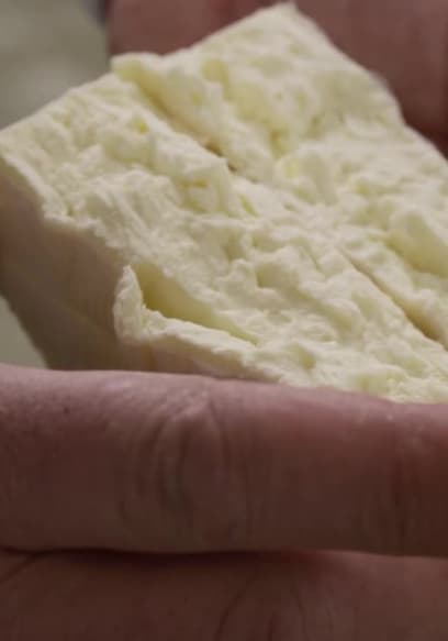S01:E04 - Australia: Raw Milk Deal poster