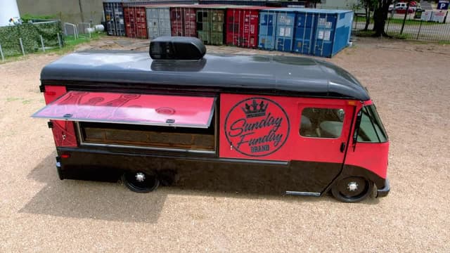 S01:E04 - We Drop Them Low