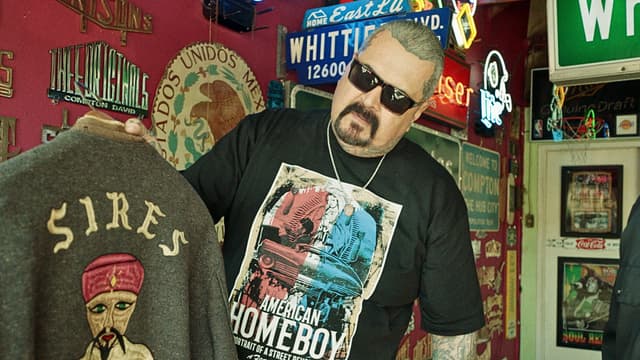 S01:E01 - Lowrider Club Plaques and Jackets