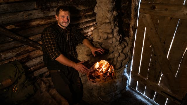 S01:E02 - A Fireplace in the Wild