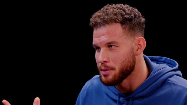 S07:E08 - Blake Griffin Gets Full-Court Pressed by Spicy Wings