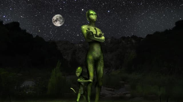 S08:E01 - The Reptillians