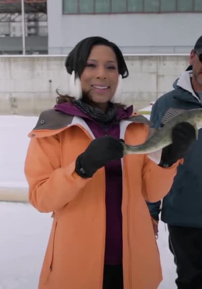 Affiche de S01:E07 - Ice Fishing in Old Montreal and Fresh Grilled Walleye in Montreal, Canada