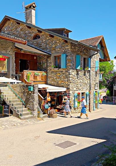 S01:E07 - Yvoire, France: A Beautiful Medieval Village on Lake Geneva poster