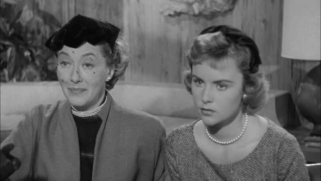 S02:E11 - The Case of the Perjured Parrot