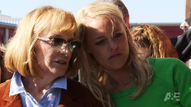 S03:E13 - Throw Momma From the Auction