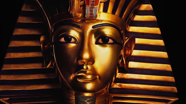 S01:E01 - Tutankamón: El Rey Niño