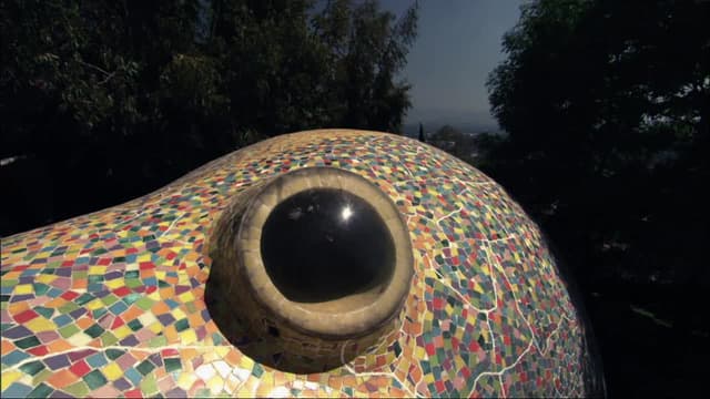 S01:E03 - Cliffside, Container, Whale